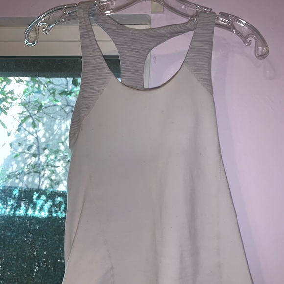 Lululemon workout tank - Picture 3 of 4
